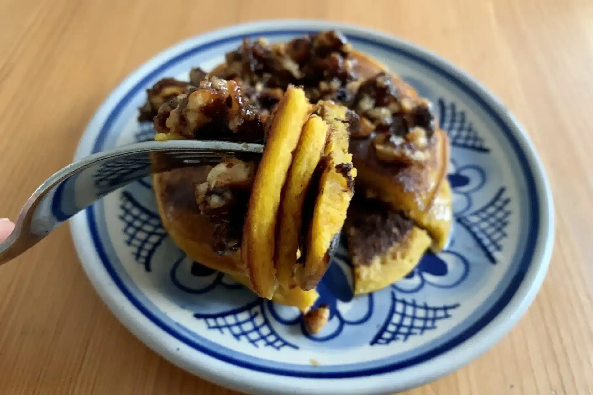 Ein Stapel Kürbis-Pancakes
